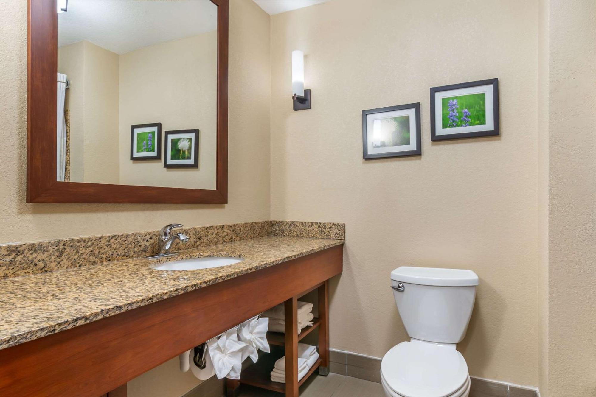 Comfort Hotel 3*